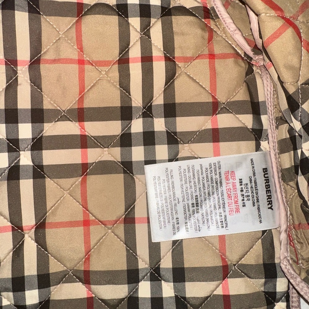 Burberry girls classic coat with detachable hoodie - Picture 4 of 16
